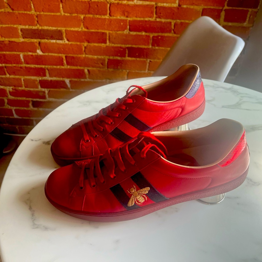 Gucci Ace Embroidered ‘Red Bee’ sneakers